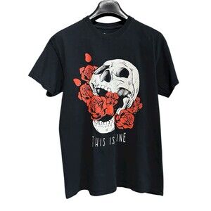 Spencer’s Black Red White skull roses T-shirt Short Sleeve Medium This is Fine